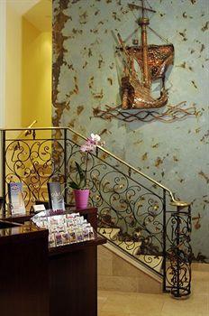 The Historic Blue Angel Lexington Ave, Ascend Collection Hotel New York